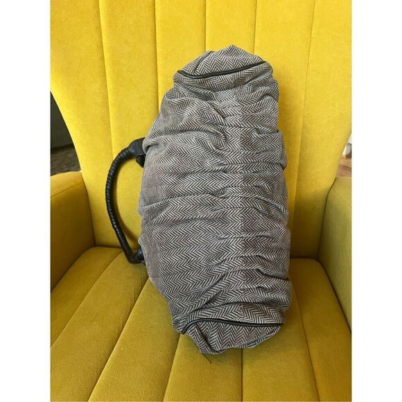 Giorgio Armani vintage fabric with Leather Hand Bag - Picture 3 of 14